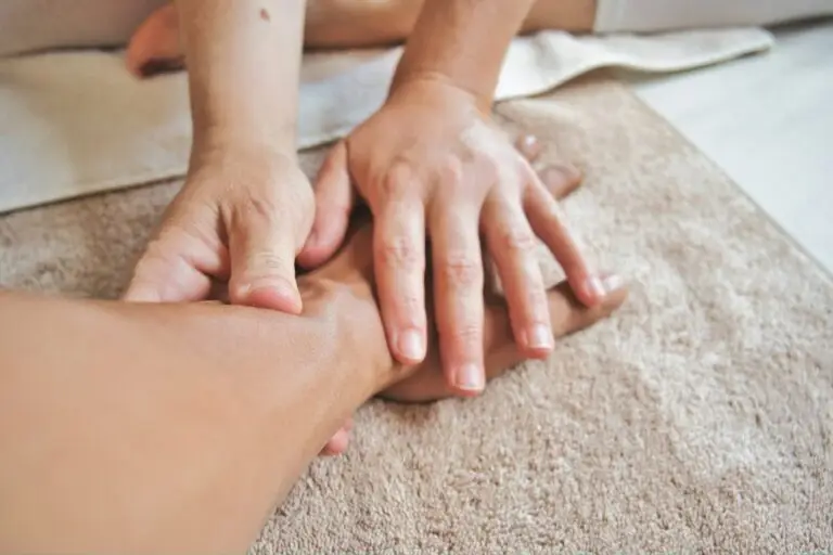 acupressure vs massage therapy